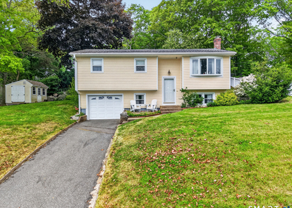 73 Warren Avenue - Photo 1