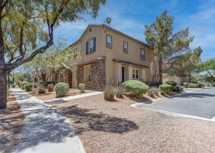 2049 Rockburne Street - Photo 1
