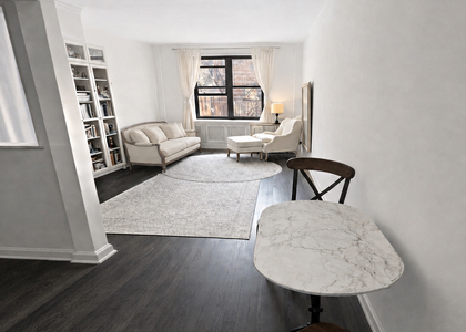 220 East 87th Street, New York - Photo 1