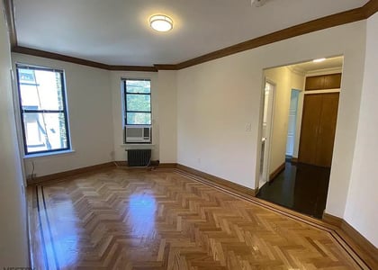 East 19th Street / 2nd Ave - Photo 1