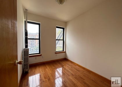 East 14 Street - Photo 1