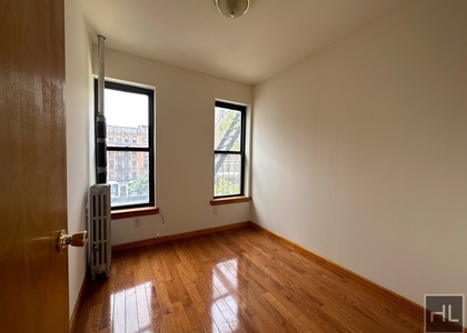East 14 Street - Photo 1