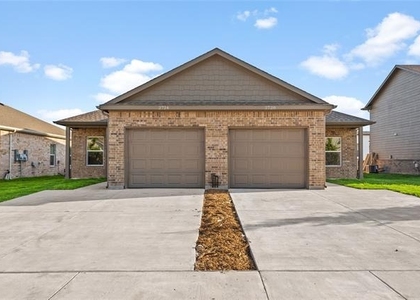 2724 Ginger Court - Photo 1