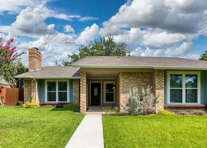 1817 Hemlock Drive - Photo 1