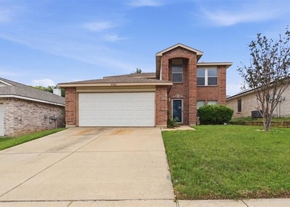 5421 Lansdowne Avenue - Photo 1