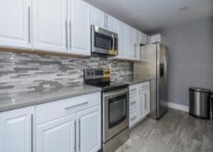 12 Royal Palm Way - Photo 1
