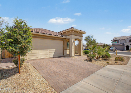 8954 W San Juan Avenue - Photo 1