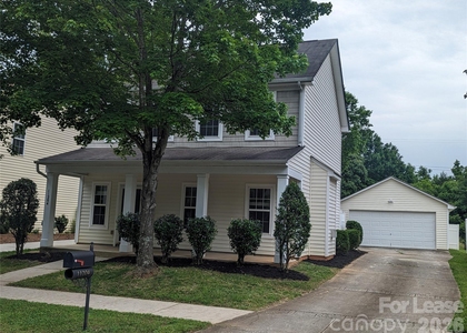 11204 Heritage Green Drive - Photo 1
