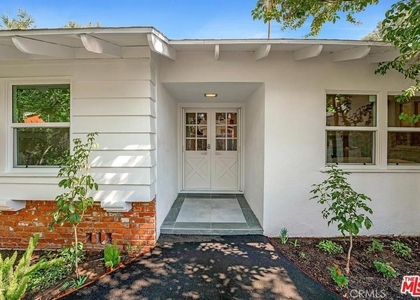 5628 Ponce Avenue - Photo 1
