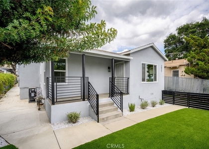 2521 Manhattan Avenue - Photo 1
