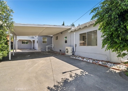 11036 Scoville Avenue - Photo 1