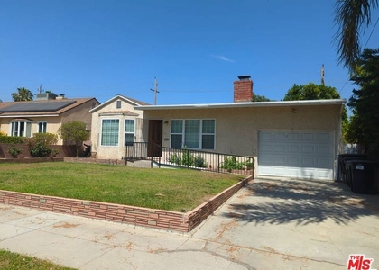 1104 N Frederic Street - Photo 1