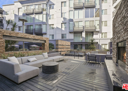 629 Traction Avenue - Photo 1