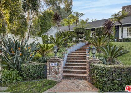 3690 Crownridge Drive - Photo 1