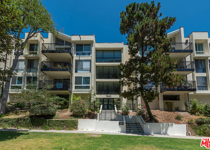 1340 S Beverly Glen Boulevard - Photo 1