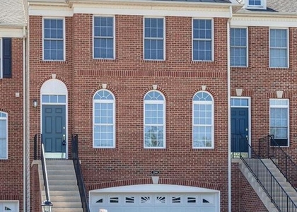 22616 Welborne Manor Square - Photo 1