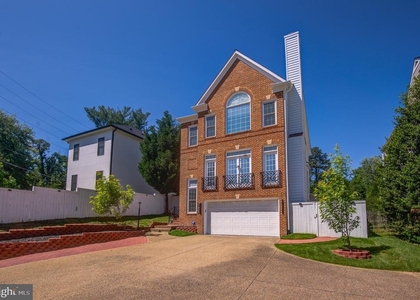 1628 Great Falls Street - Photo 1