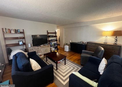 222 N George Mason Drive - Photo 1