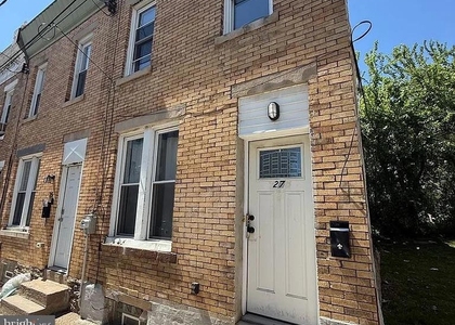 27 E Rittenhouse Street - Photo 1