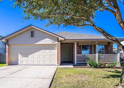207 Mitchell Dr - Photo 1
