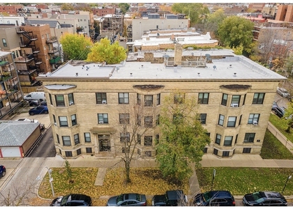 923 W Waveland Avenue - Photo 1