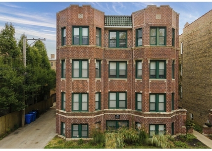 3839 N Greenview Avenue - Photo 1