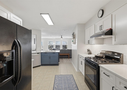 16852 Greenhouse Street - Photo 1