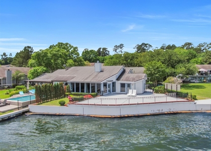 35 Lakeview Village - Photo 1