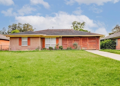 230 Bizerte Street - Photo 1