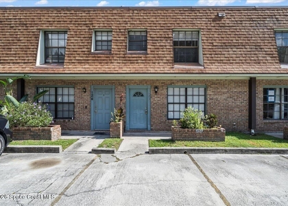 1300 Arlington Lane Ne - Photo 1