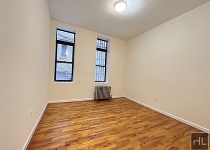 2 Avenue - Photo 1