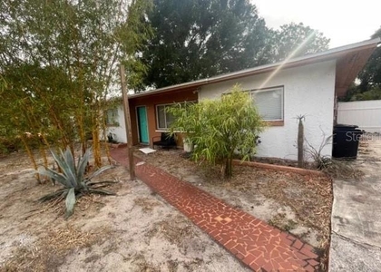 709 W Bayshore Drive - Photo 1