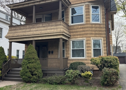 207 Alden Avenue - Photo 1