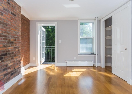 East 7th Street - Photo 1