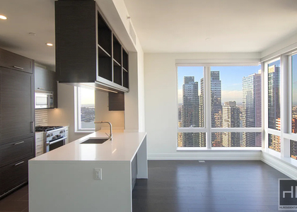 10th Avenue - Photo 1