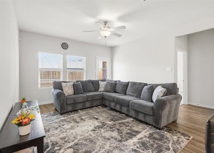 206 Goosewood Drive - Photo 1
