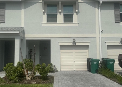 526 Salisbury Circle - Photo 1