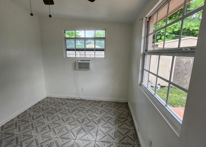 43 Sw 11th Street - Photo 1