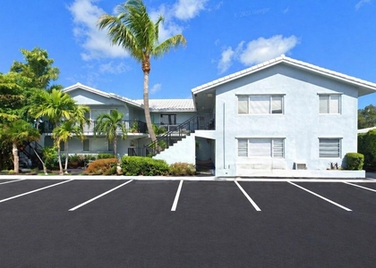 2837 Ne 30th Street - Photo 1