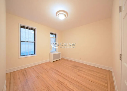 711 2nd Avenue - Photo 1