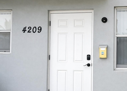 4209 S Olive Avenue - Photo 1