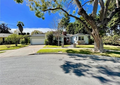 2624 N Towner Street - Photo 1