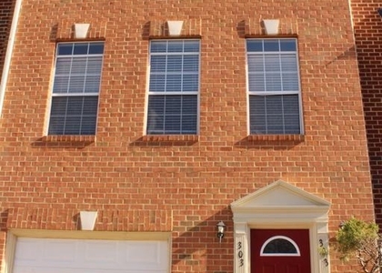 303 Dundee Place - Photo 1