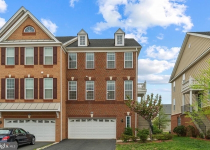 23265 Hanworth Street - Photo 1