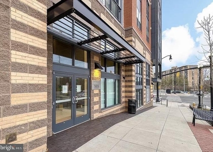 989 S Buchanan Street - Photo 1