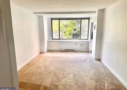 1111 Arlington Boulevard - Photo 1