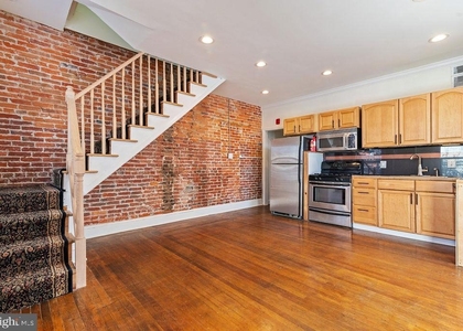 2738 Poplar Street - Photo 1