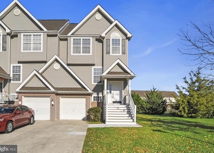 311 Paradee Drive - Photo 1