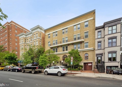 1511 22nd Street Nw - Photo 1