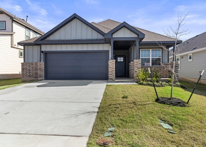 305 Brooks Ranch Dr - Photo 1